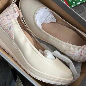 Women's Cream Slip-On Shoes